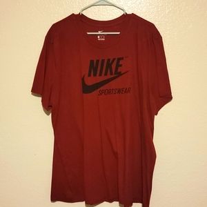 Nike Sportswear tee